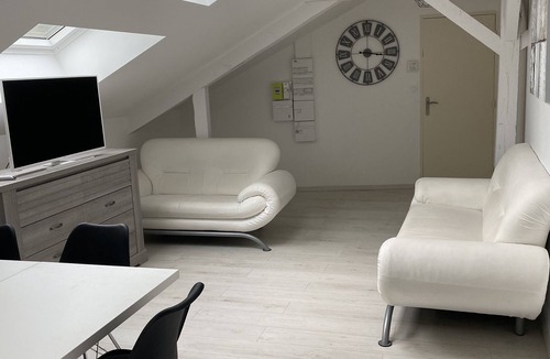 Rives Apartment | Apartment