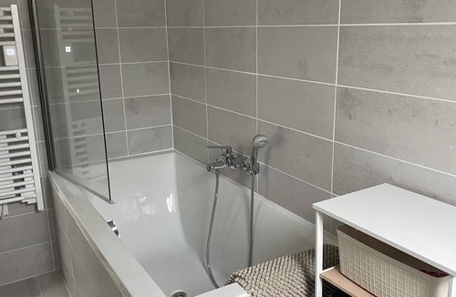 Rives Apartment | Apartment