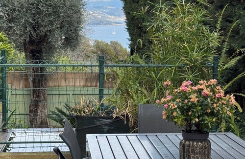 Roquebrune-Cap-Martin Apartment | Apartment on garden level, between Monaco and Italy, in quiet country setting