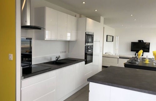 Saint-Brevin-les-Pins Apartment | APARTMENT "ENVIES D'AILLEURS" FACING THE SEA