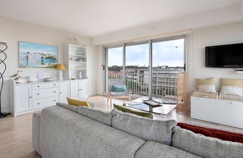 Saint-Brevin-l'Ocean Apartment | Apartment facing the sea for 8 people