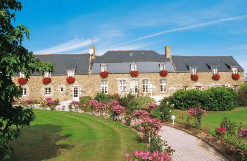 Saint-Jouan-des-Guerets Apartment | Apartment Le Belhem by Interhome