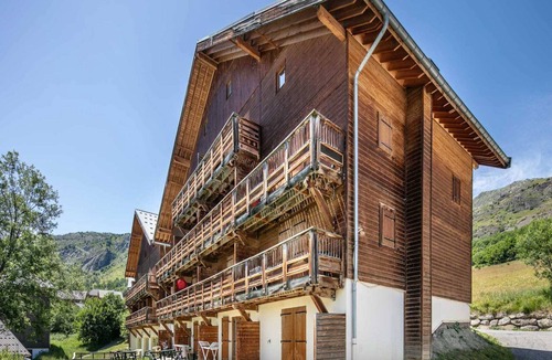Saint-Sorlin-d'Arves Apartment | Apartment in Saint-Sorlin near Ski Resort