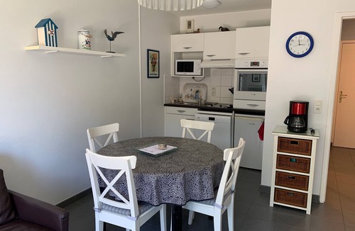 Saint-Valery-sur-Somme Apartment | Apartment St Valéry/Somme - near town center - private parking - internet