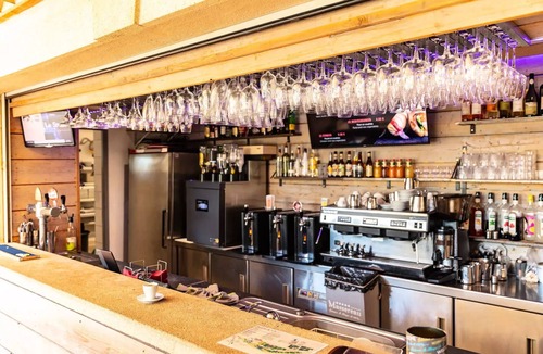 Sommieres Ski Chalet | Apartment