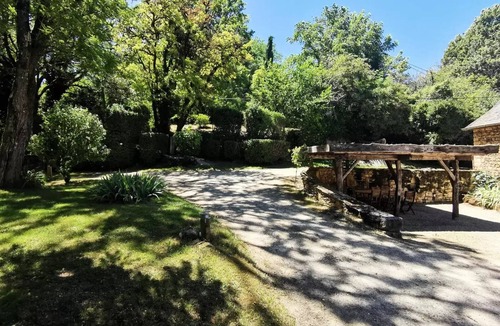 Saint-Amand-de-Coly Villa | Apartment