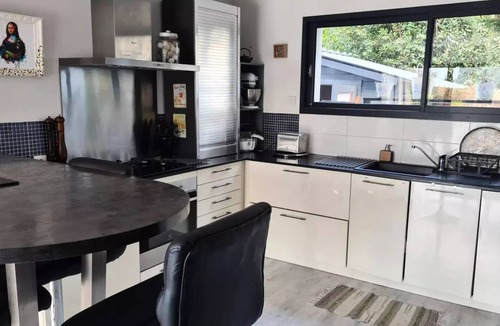 Saint-Andre-des-Eaux Villa | Apartment