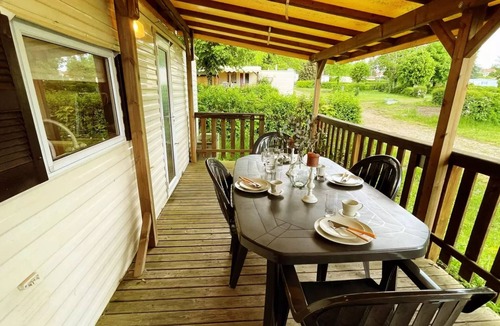 Saint-Bonnet-le-Chateau House | Apartment