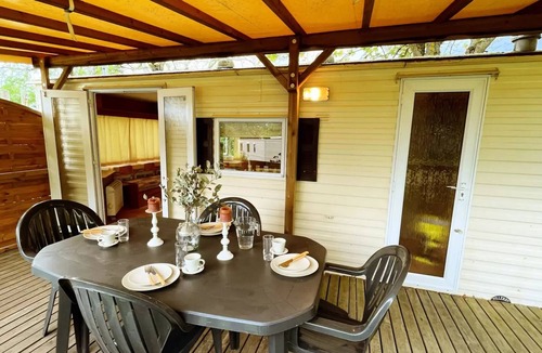 Saint-Bonnet-le-Chateau House | Apartment
