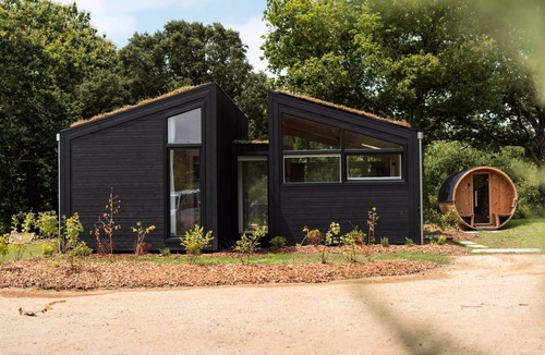 Saint-Julien-des-Landes House | Apartment