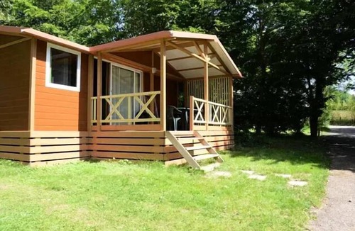 Saint-Paul-de-Vezelin Ski Chalet | Apartment