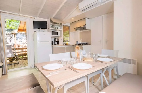 Saint-Paul-en-Foret House | Apartment