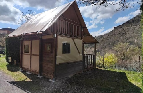 Saint-Rome-de-Tarn Cabin | Apartment