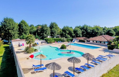 Sainte-Eulalie-en-Born House | Apartment
