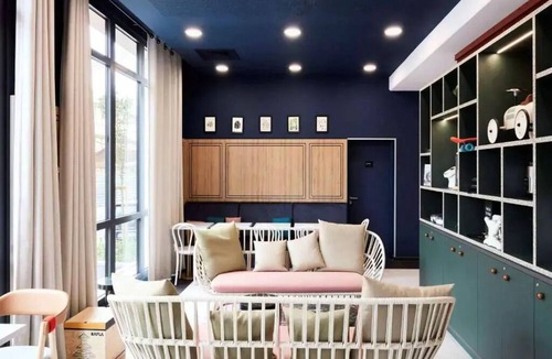 Suresnes Apartment | Apartment
