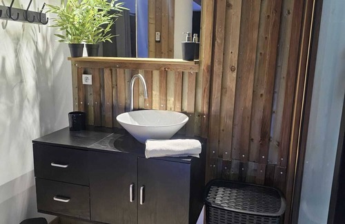 Thezan-les-Beziers Apartment | Apartment