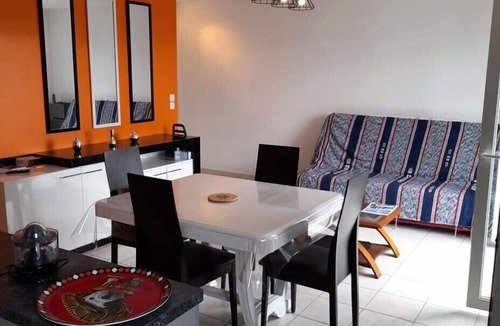 Villemoustaussou Apartment | Apartment