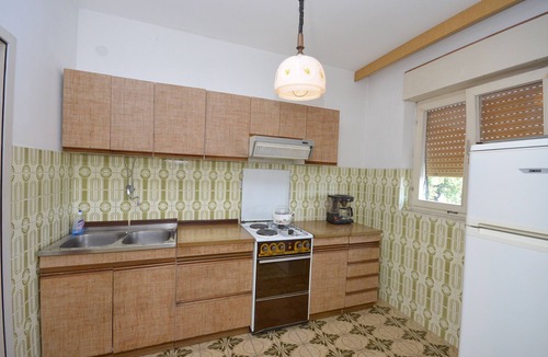 Brodarica Apartment | Apartment Frane (27781-A1) - Brodarica