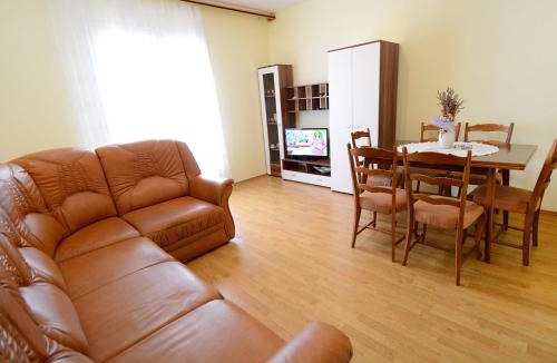 Opric Apartment | Apartment Franjo by Interhome