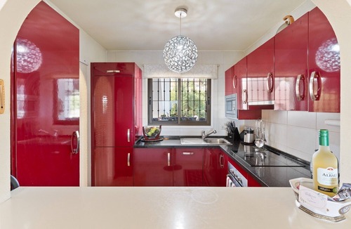 El Faro Apartment | Apartment 'Frente Al Mar Mijas' with Sea View, Shared Pool and Wi-Fi