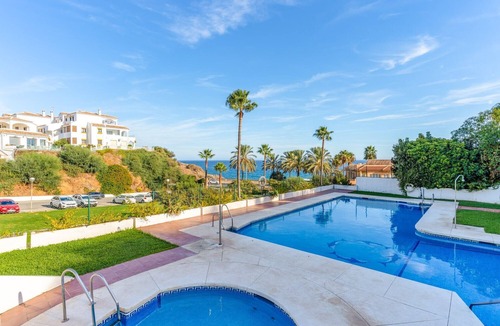 El Faro Apartment | Apartment 'Frente Al Mar Mijas' with Sea View, Shared Pool and Wi-Fi
