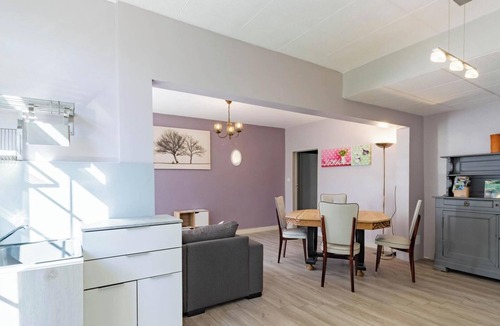 Le Fleix Apartment | Apartment Gîte les Fleurs