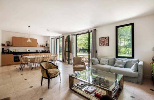 Neuilly-sur-Seine Apartment | APARTMENT. GARDEN. NEUILLY- SUR - SEINE. 5 MIN FROM PARIS