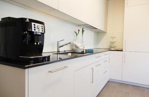Ohmstal Apartment | Apartment Gemütliche Parterre-Ferienwohnung mit Terrasse by Interhome