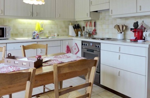 Zweisimmen Apartment | Apartment Gentiane in Zweisimmen - 5 persons, 3 bedrooms