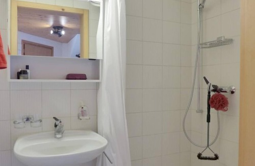 Zweisimmen Apartment | Apartment Gentiane in Zweisimmen - 5 persons, 3 bedrooms