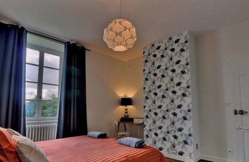 Tremblay Apartment | Apartment 'Ginko Et Bambou' with Shared Terrace, Shared Garden and Wi-Fi