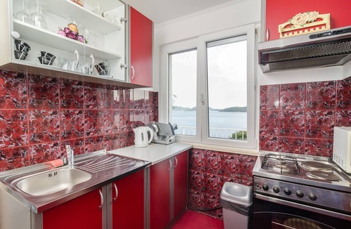 Dubrovacko Primorje Apartment | Apartment Giovani - Two Bedroom Apartment with Balcony and Sea View