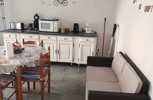 Valence-sur-Baise Apartment | Apartment 'Gîte Chez Pierrette' with Private Terrace, Garden, and Wi-Fi