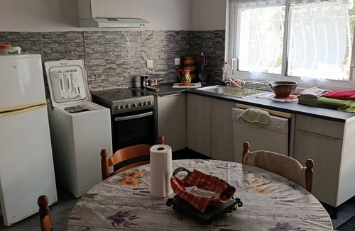 Valence-sur-Baise Apartment | Apartment 'Gîte Chez Pierrette' with Private Terrace, Garden, and Wi-Fi