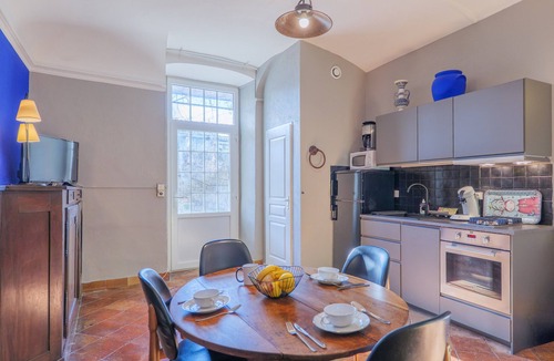Vallon-Pont-d'Arc Cottage | Apartment 'Gîte Yves' with Mountain View, Private Pool and Wi-Fi