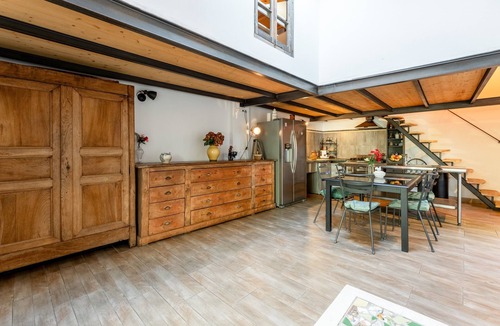 Monteux House | Apartment 'Gîte Marie - Monteux' with Private Pool, Wi-Fi and Air Conditioning