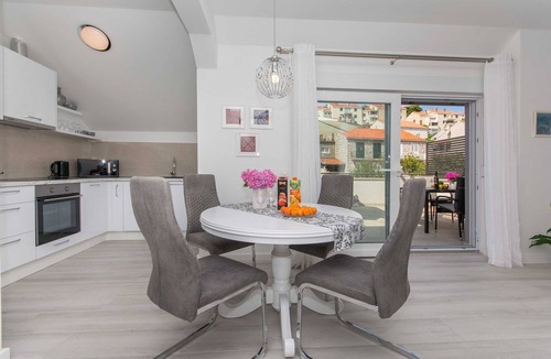 Montovjerna Apartment | Apartment Gloria - One Bedroom Apartment with Terrace