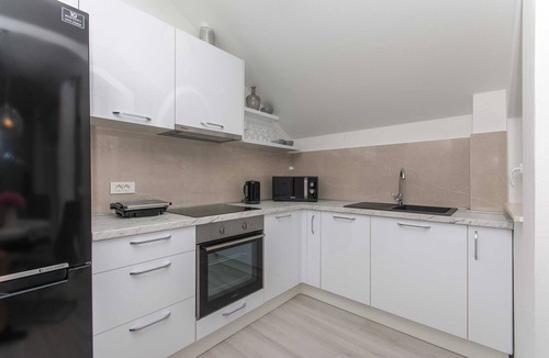 Montovjerna Apartment | Apartment Gloria - One Bedroom Apartment with Terrace