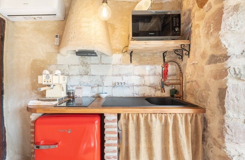 Olba House | Apartment 'Gnomo' with Mountain View, Wi-Fi and Air Conditioning