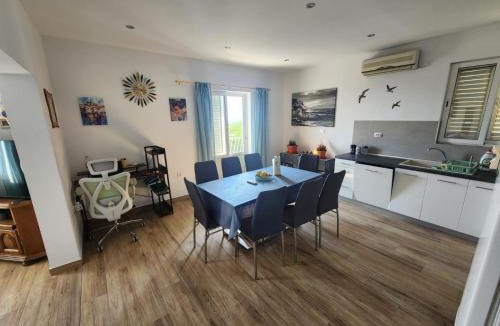 Gruz House | Apartment Golden Oak