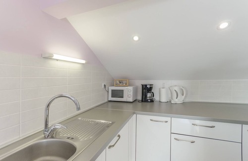 Meterize Apartment | Apartment Golden Sunset