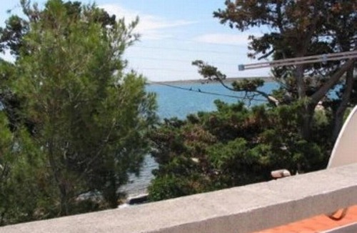 Kosljun Apartment | Apartment Gordana - 3m from the beach: - Kosljun, Island Pag, Croatia