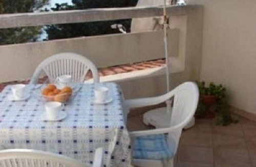 Kosljun Apartment | Apartment Gordana - 3m from the beach: - Kosljun, Island Pag, Croatia