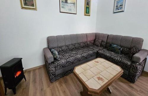 Gracac Apartment | Apartment Gracac - Two Bedroom Apartment with Terrace