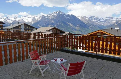 Saint-Pierre-de-Clages Apartment | Apartment Grand Panorama A 01 by Interhome