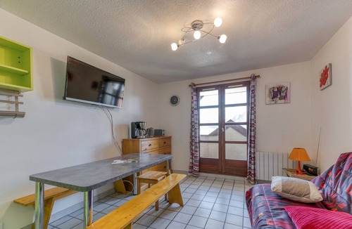 Villard-Reculas Apartment | Apartment 'Granges 5 Studio' with Mountain View and Balcony