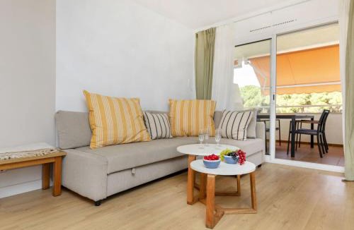 Pals Apartment | Apartment Green Mar C by Interhome