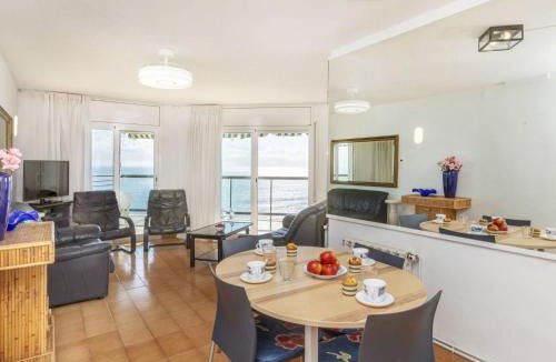 Platja d'Aro Apartment | Apartment Groc by Interhome
