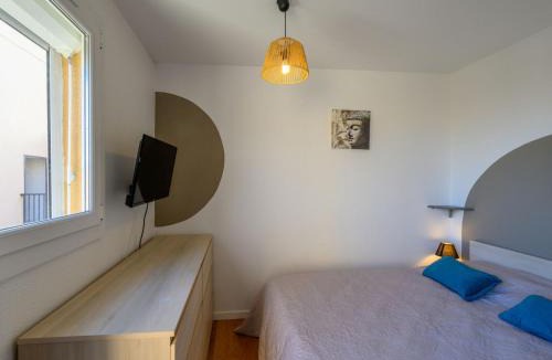 Gruissan Apartment | Apartment Gruissan Port-5 by Interhome