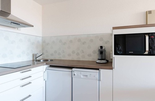 Gruissan Apartment | Apartment Gruissan - Private Parking, Pets Allowed
